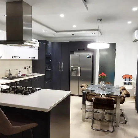 Duplex Penthouse With Swimming Pool Διαμέρισμα *