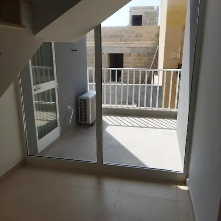 Duplex Penthouse With Swimming Pool شقة *