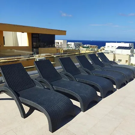 Duplex Penthouse With Swimming Pool דירה