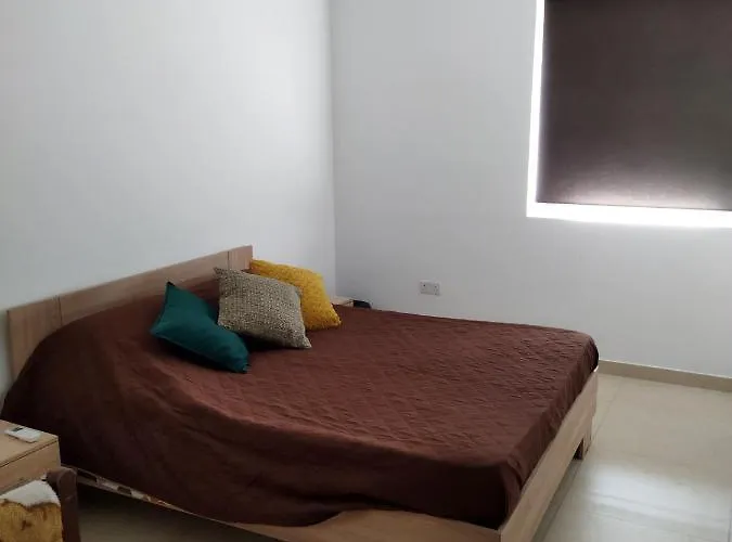 아파트 Duplex Penthouse With Swimming Pool Xghajra